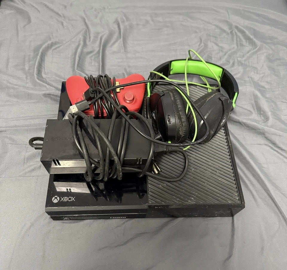 Microsoft Xbox One Foto 1 de 4