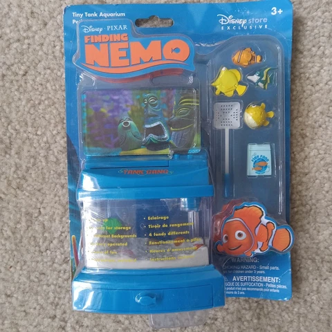 VTG RARE Pixar Disney Store Finding Nemo 2003 Tiny Tank Aquarium Lights Up READ Cover