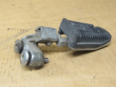 Suzuki Cavalcade GV1400 1987 reposapiés estriba Foto 1 de 4