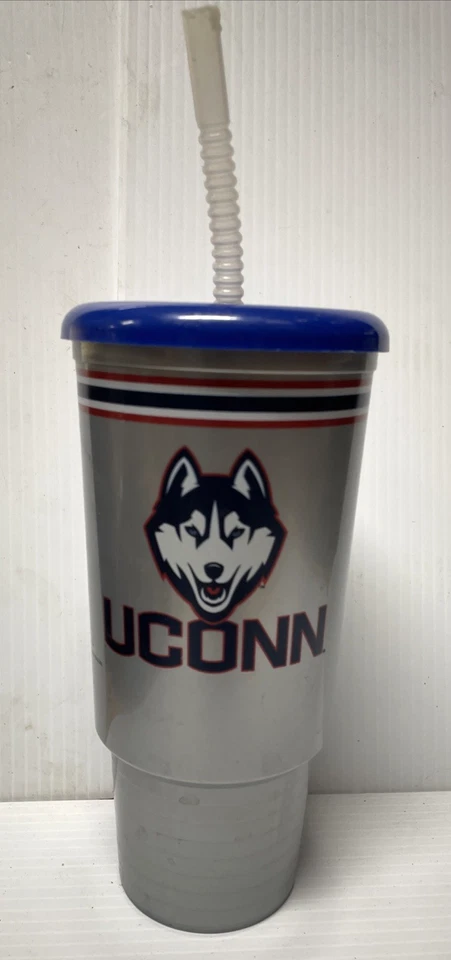 Vaso UConn 15 oz con tapa y pajita Subway 2013 (FC103-TOP-Q4967 Foto 1 de 4