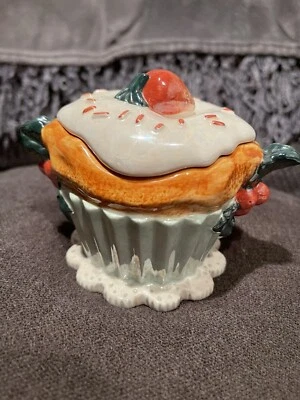 VTG Department 56 Sugar Bowl Cupcake Holiday **RARE** Christmas Strawberry Dept - Image 1 of 4