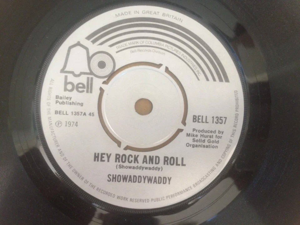 SHOWADDYWADDY HEY ROCK AND ROLL UK 1974 BELL 7" 45 BELL 1357 - Image 1 of 1