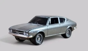 1969 Audi 100 Coupe S Diorama Sammlerstück DieCast Modellauto 1:64 silber lose - Bild 1 von 8