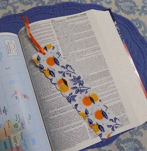 Bookmark Fabric or Cloth ORANGES with Orange Ribbon Handmade - Picture 1 of 3