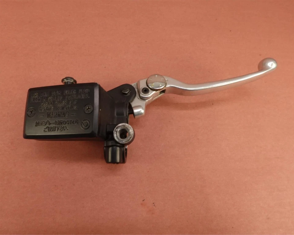 2015 15-16 Yamaha FJ09 FJ 09 Right Front Brake Master Cylinder Assembly - Image 1 of 4