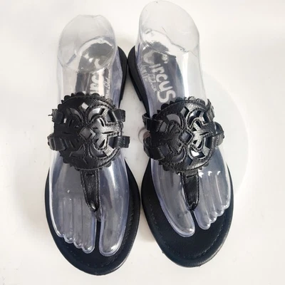 Sandalias Circus Sam Edelman Talla 8.5 Canyon Negro Medallón Planas Charol Foto 1 de 4