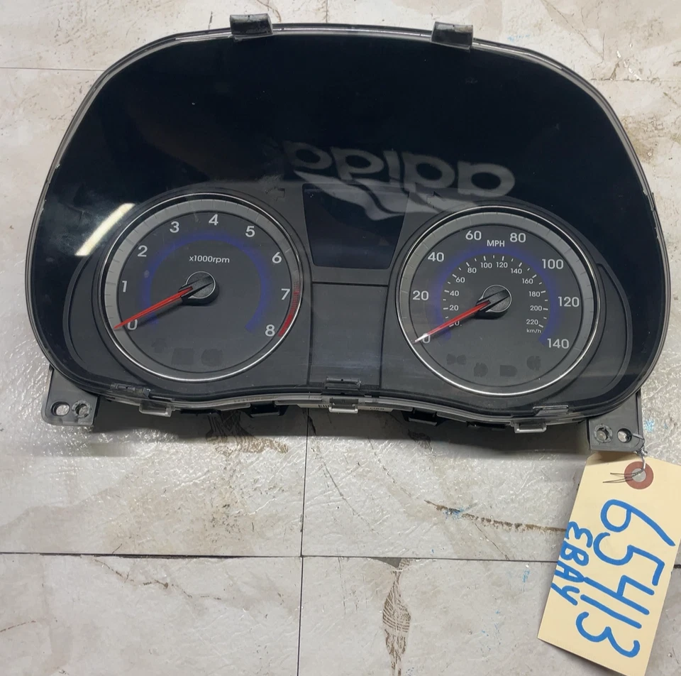 Cuadro de instrumentos velocímetro Hyundai Accent 2012-2014 OEM Foto 1 de 4