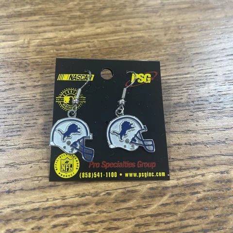 Detroit Lions￼ NFL Team Licensed Helmet Logo Dangle Style Earrings PSG Cover