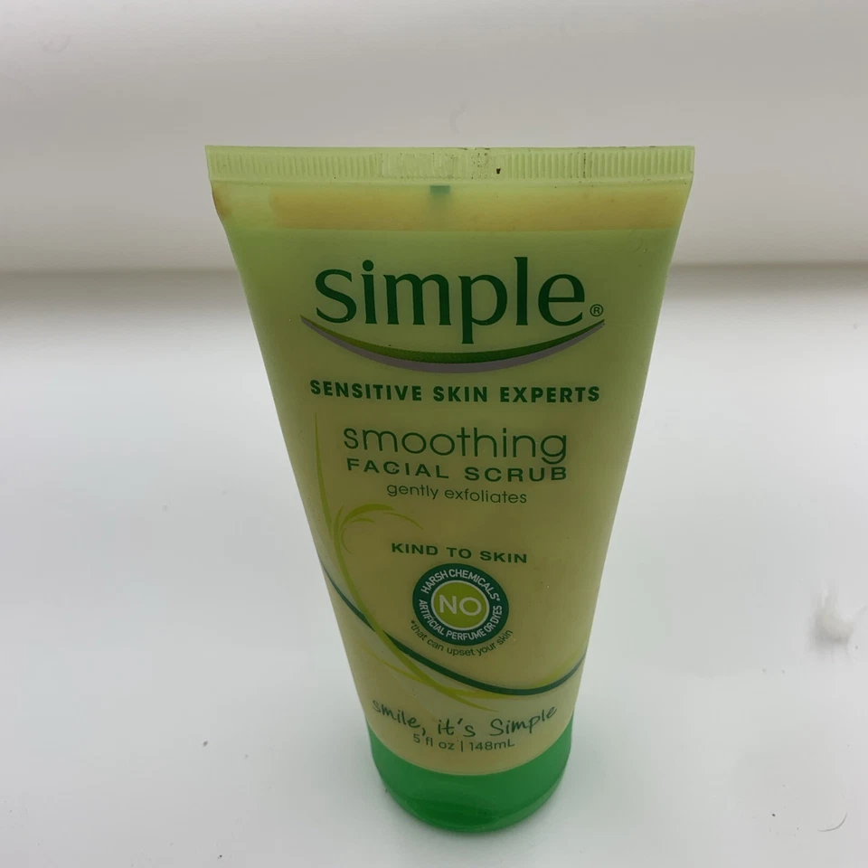 Simple Smoothing Facial Scrub Sensitive Skin Experts 5 fl Oz New - Image 1 of 3