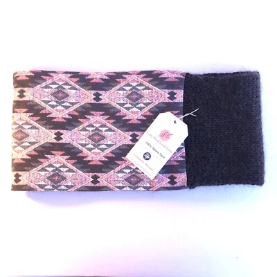 Новый с Ярлыками Crazy Head Creek фермы 100% ALPACA мягкая пряжа Infinity шарф серый/розовый Aztec - Изображение 1 из 4