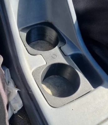 Portavasos Toyota Hilux SR5 - Impreso en 3D Foto 1 de 2