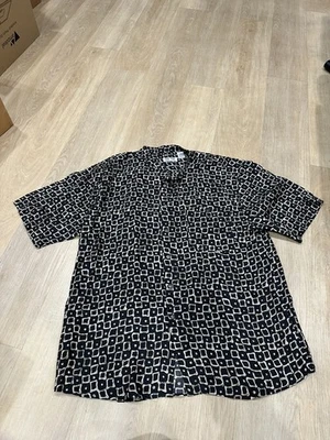 Camisa Zone Five 100 % seda para hombre grande negra y marrón estampada manga corta gráfica  Foto 1 de 4