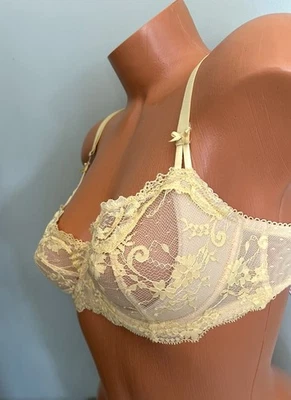 NUEVO Sujetador Victoria’s Secret Dream Angels encaje push-up sin relleno talla 32DD Foto 1 de 2