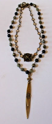 Colar de miçangas de cristal em camadas cruzadas e espada FRENCH KANDE - Imagem 1 de 4