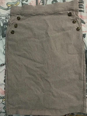 Женская юбка-карандаш среднего размера - Изображение 1 из 3