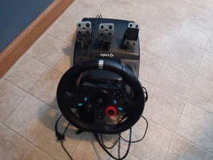 Logitech G29 Driving Force Racing Wheel + Shift & Pedal Set & Metaquest Oculuses - Picture 1 of 1