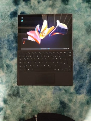 Microsoft Surface Pro 4, Intel Core I7-6650U, 8GB Arbeitsspeicher - Bild 1 von 3