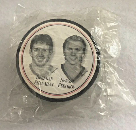 Burger King  / 1997 Brendan Shannan / Sergei Fedorov Hockey  Puck New in PKG Cover