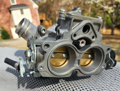 2009-2017 Yamaha VStar 950 Tourer OEM  Fuel Injected w/Throttle Body Intake Foto 1 de 4