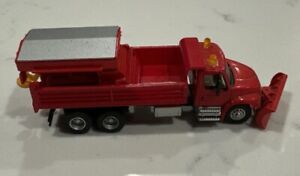 HO 1:87 scale Boley International truck plow and salter