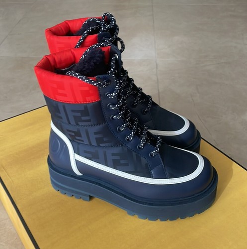 Stivali invernali da neve in shearling alla caviglia in pelle jacquard con logo FENDI blu navy 36 6 ��