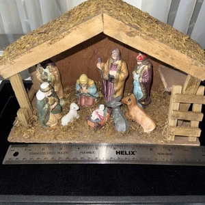 Vintage Nativity Set 11 Piece Static Figurines Wood Stable Creche 7.5” x 11” x4” - Picture 1 of 5