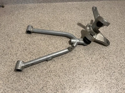 Brazo A delantero superior izquierdo Honda usado OEM TRX400ex eje eje brazo de control trx 400 Foto 1 de 4