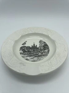 Wedgwood "The Governor's Palace" Collectors Plate Williamsburg VA C2 - Picture 1 of 8