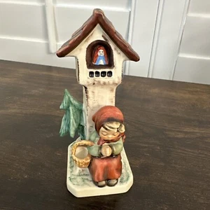 HUMMEL FIGURINE WORSHIP - GIRL SITTING BESIDE SHRINE #84 - TM5 - Picture 1 of 12