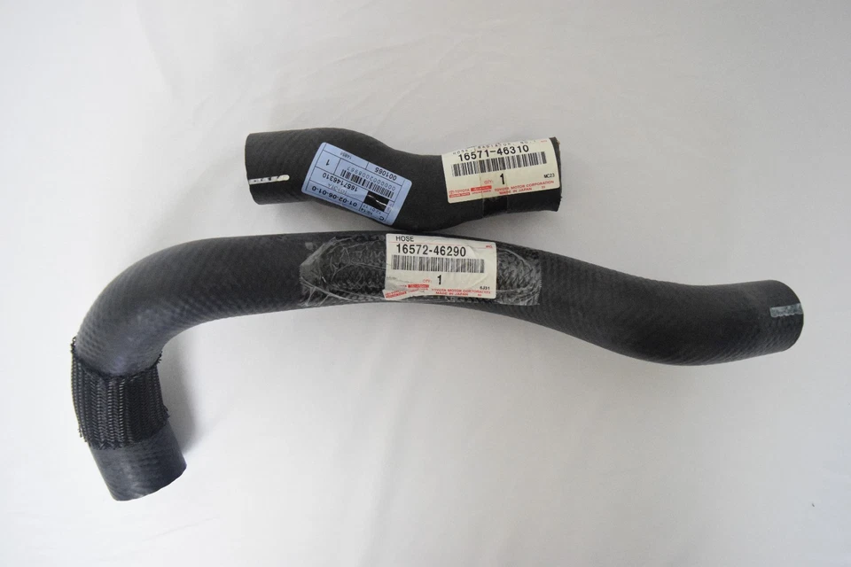 LEXUS IS300 OEM UPPER 16571-46310 AND LOWER 16572-46290 RADIATOR HOSE SET  - Image 1 of 1