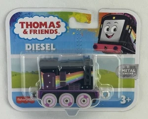THOMAS & FRIENDS MOTORE DIESEL PUSH LUNGO IN METALLO - HHN56 - Foto 1 di 4
