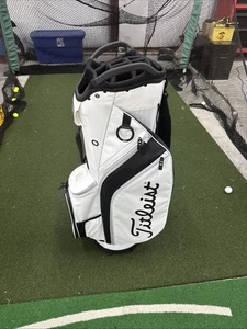 Titleist Golf 2025 Cart 14 Lightweight Bag White Black And Gray - Picture 1 of 7