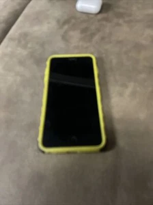 Apple iPhone 6 Plus - 64GB - Silver (Unlocked) A1524 (CDMA + GSM) - Picture 1 of 4