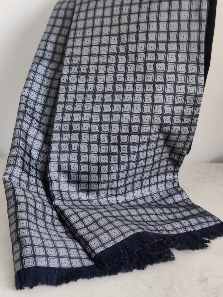 Vintage Men's Opera Scarf Wool Park Lane Tailored Look Fabulous Made In Canada  - Image 1 of 4