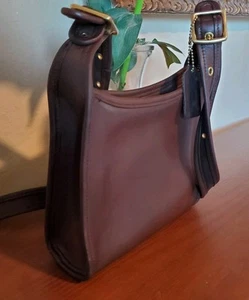 Coach 90s Vtg British Tan Leather Legacy Zip Sm Crossbody Bag 9997 USA *flaw* - Picture 1 of 20