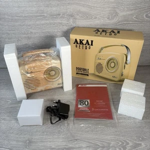 Akai A60014 Vintage Style Retro Radio Portable AM/FM Radio with USB Cream New - Picture 1 of 8