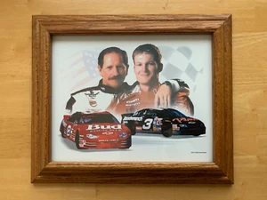 EARNHARDT SR. UND JR. GERAHMTER FOTORAHMEN EICHE - Bild 1 von 6