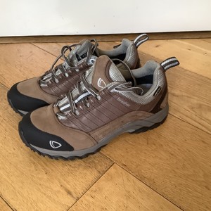 brasher walking trainers