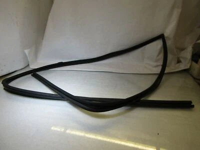 Isuzu Trooper Duty 98-02 3.0 4JX1 puerta delantera izquierda cristal ventana sello Foto 1 de 4