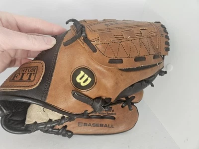 WILSON 11.5" Right Hand Throw Leather Baseball Glove Model: A2457 Kerry Wood - Image 1 of 4