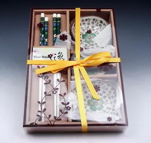 Set regalo bacchette e supporti e piattini cinesi da pranzo NUOVISSIMO #11061503 - Foto 1 di 5