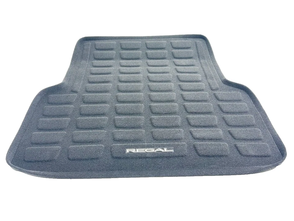 GM 2018-2020 Buick Regal Sportback Cargo Mat Black w/Regal letters 39105580 - Изображение 1 из 3