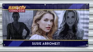 Alamo City Comic Con Vinyl Banner Poster Signed Autographed Susie Abromeit - Picture 1 of 4