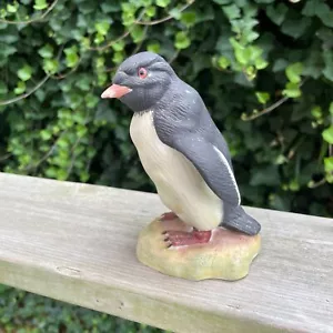5 Zoll Porzellan schwarz weiß Pinguin J Byron königliche Krone Porzellan Figur - Bild 1 von 5