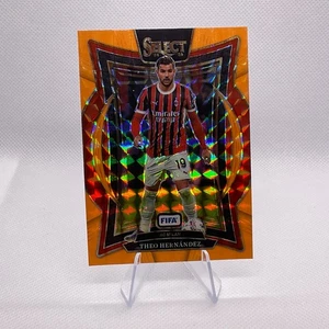 #/125 Theo Hernández Naranja Fluorescente, 2024-25 Panini Select FIFA - Imagen 1 de 2