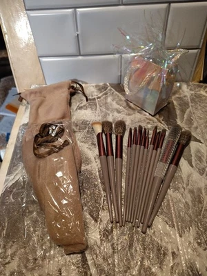 Juego de brochas de maquillaje de visón estilo Nueva York Foto 1 de 4