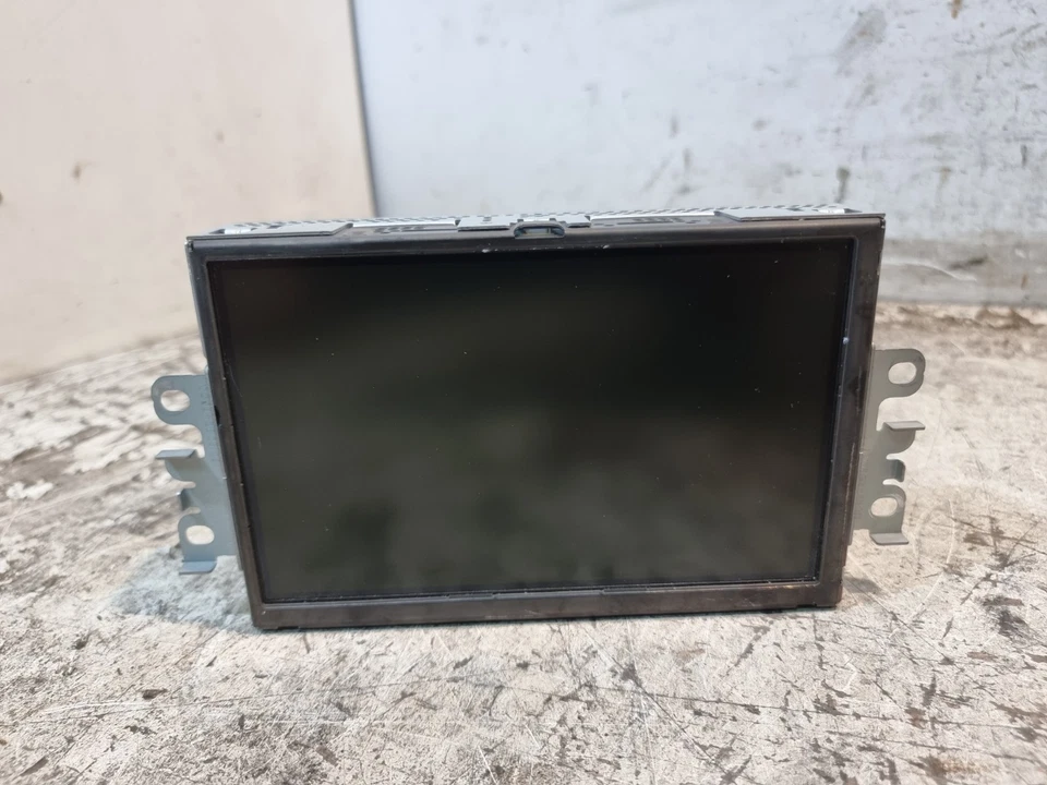 Volvo V40 R Design Display Screen Sat Nav Media 2014 MK3 Pre-facelift 31350692 - Image 1 of 4