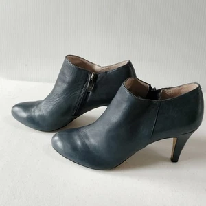 Vince Camuto Vive Blue Leather Ankle Heel Booties Shoes Shooties 9.5 Office - Picture 1 of 10