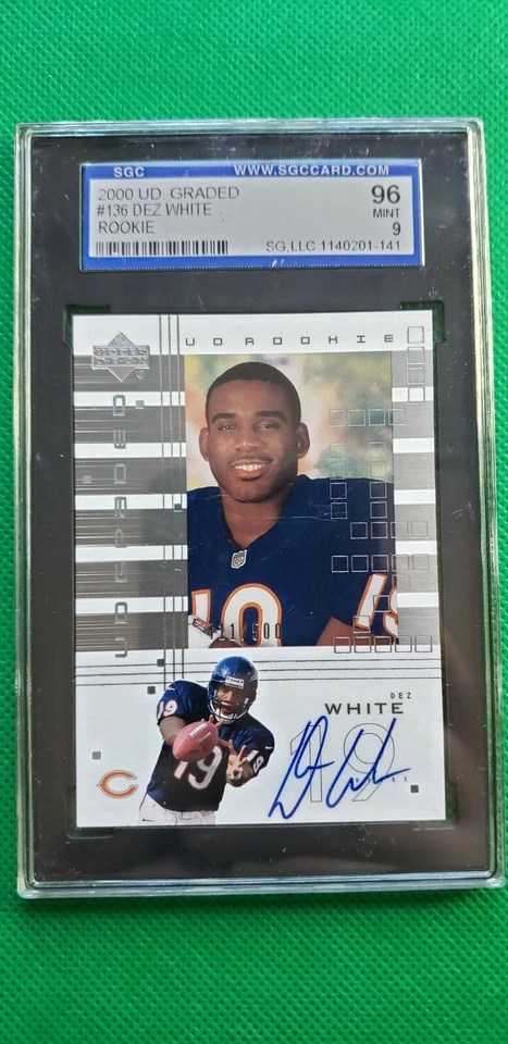 2000 UD Graded /500 Dez White AUTO ROOKIE SGC 9 Chicago Bears / Georgia Tech  - Image 1 of 2