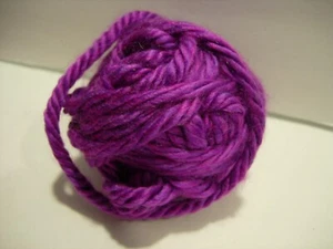 PURPLE DESIGNER YARN KNITTING CROCHET weaving CRAFTS FIBER ARTS TASSEL 32G - Picture 1 of 2